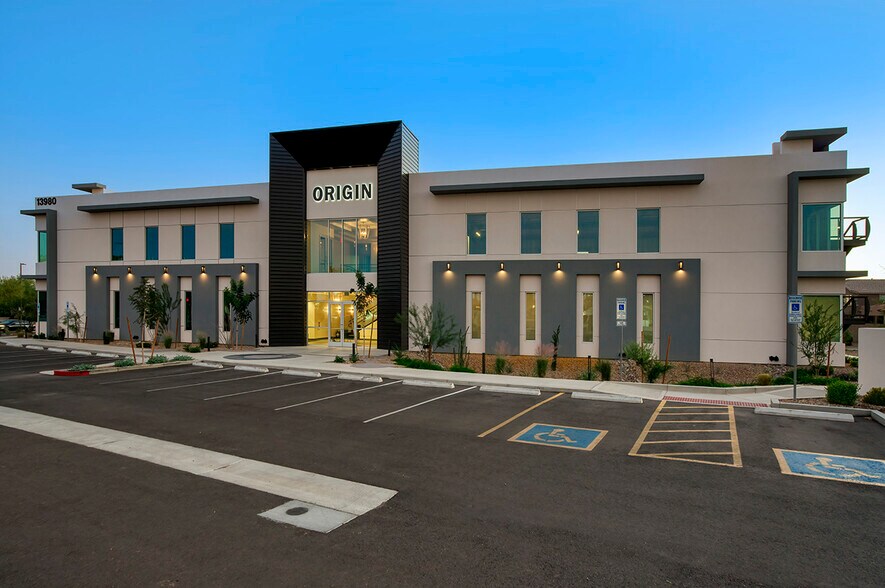 More Photos Of 13980 W Avalon Dr, Goodyear Medical For Lease