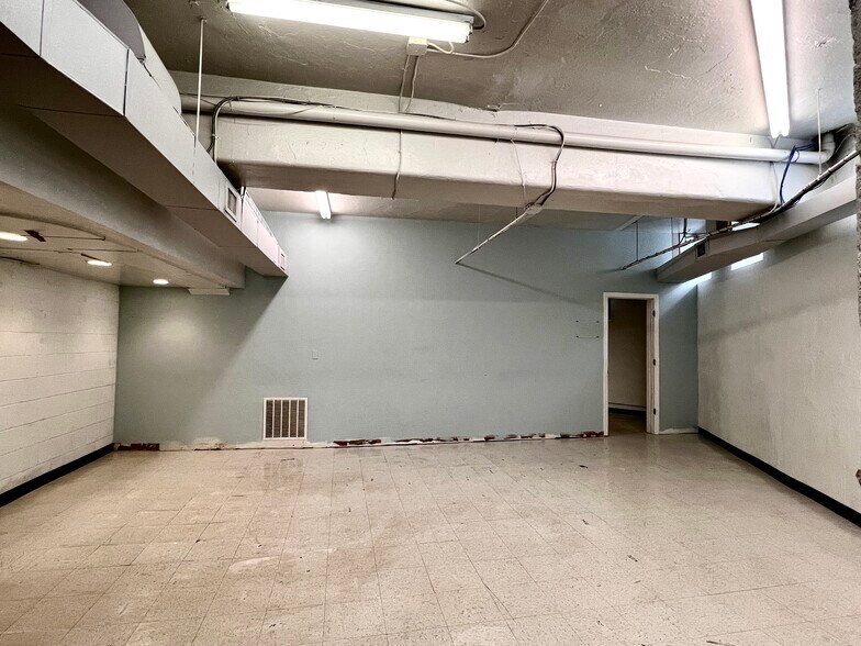 More Photos Of 372 N Craig St, Pittsburgh Loft Creative Space For Lease