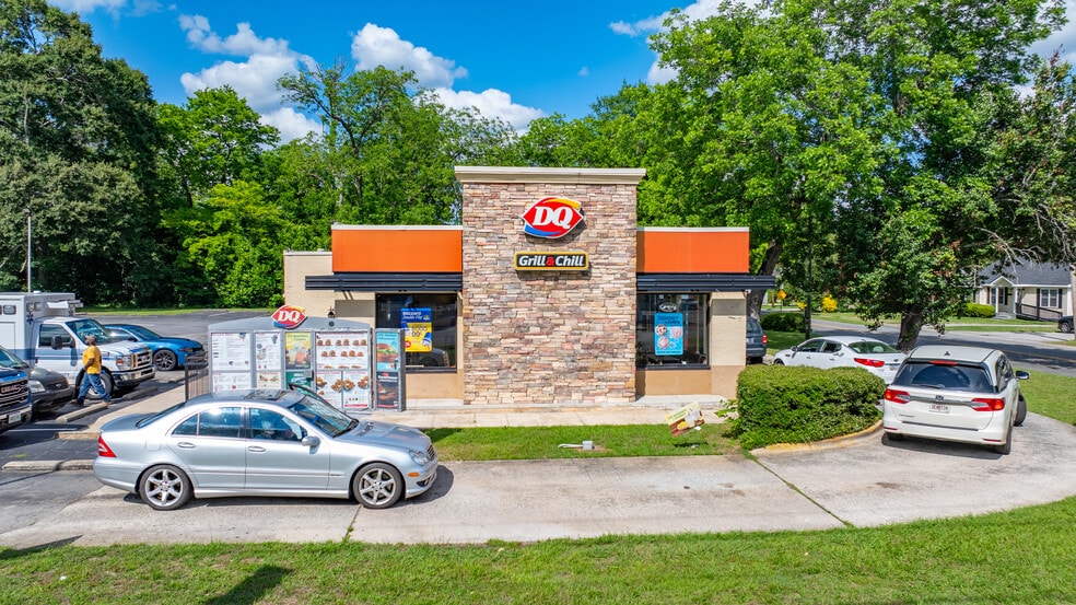 Primary Photo Of 407 Martin Luther King Jr Dr, Fort Valley Freestanding For Sale