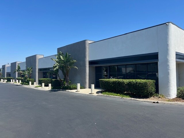 More Photos Of 268 N Lincoln Ave, Corona Unknown For Lease