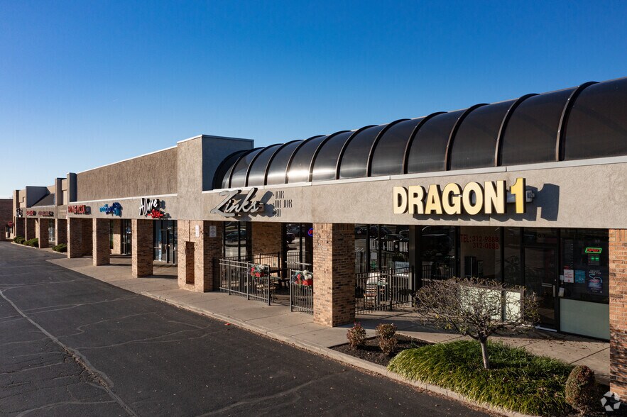 More Photos Of 359-441 Miamisburg Centerville Rd, Centerville Storefront For Lease