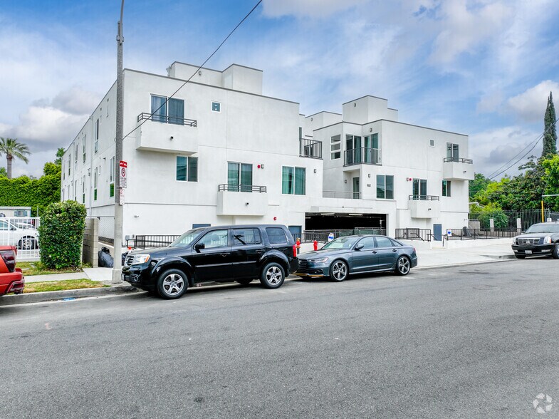 Primary Photo Of 8837 Burnet Ave, North Hills Apartments For Sale