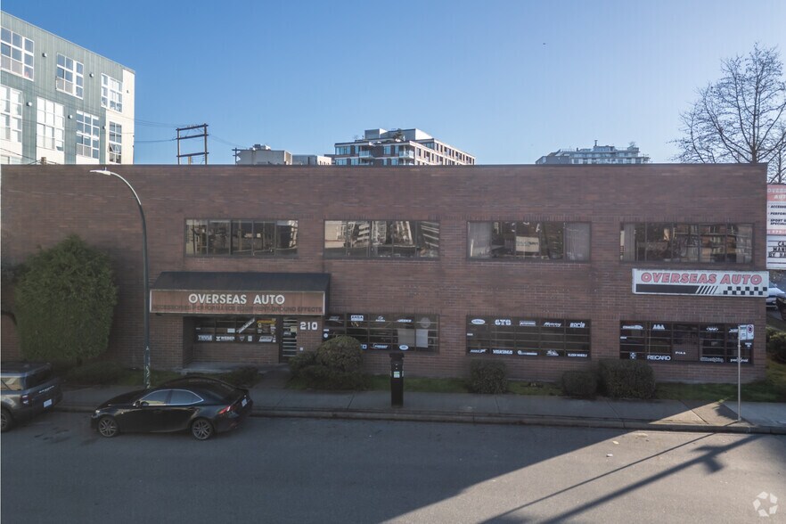 More Photos Of 210 4th Ave E, Vancouver Warehouse For Lease