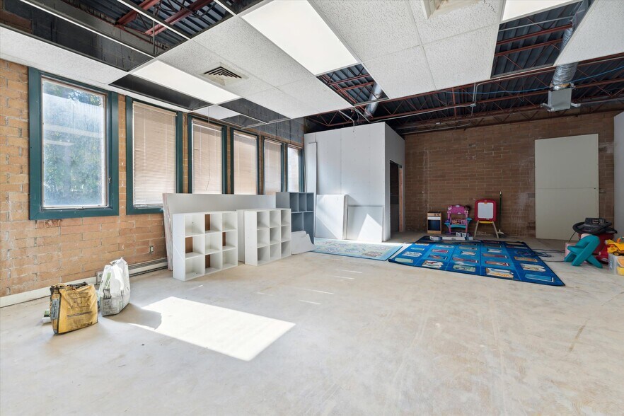 More Photos Of 3333 Brecksville Rd, Richfield Office For Sale