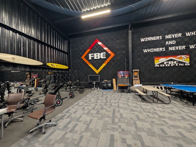 More Photos Of 3050 Ualena St, Honolulu Warehouse For Lease