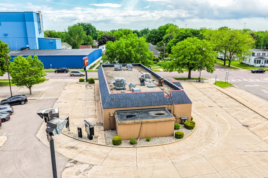 More Photos Of 320 Main St W, Sleepy Eye Fast Food For Sale