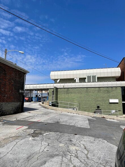 More Photos Of 125 W Spring St, Saint Marys Bank For Sale