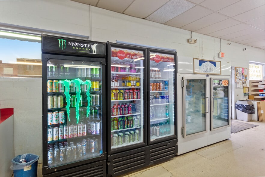 More Photos Of 101 E Commercial St, Miami General Retail For Sale