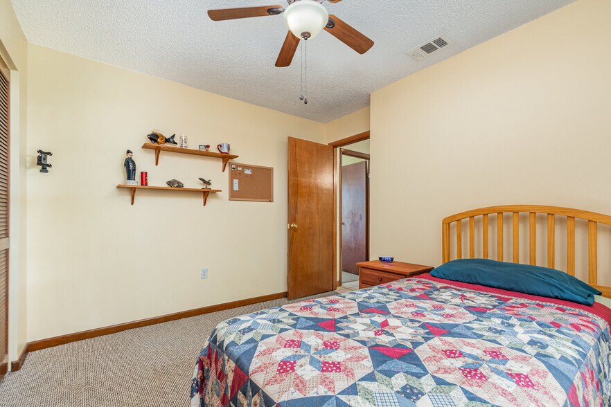 More Photos Of 155 11th Ave, Osteen Specialty For Sale