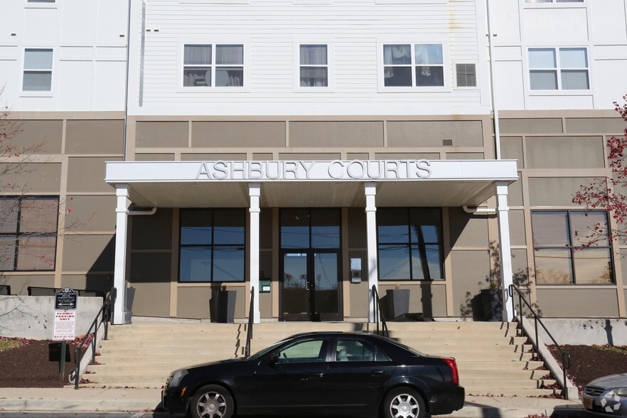 More Photos Of 10095 Washington Blvd, Laurel Apartments For Lease