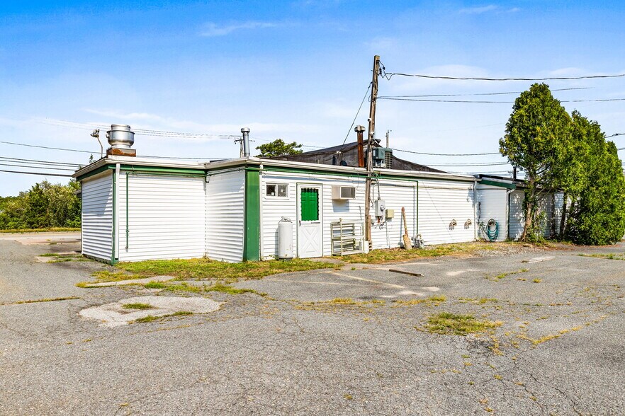More Photos Of 270 Onset Ave, East Wareham Restaurant For Sale