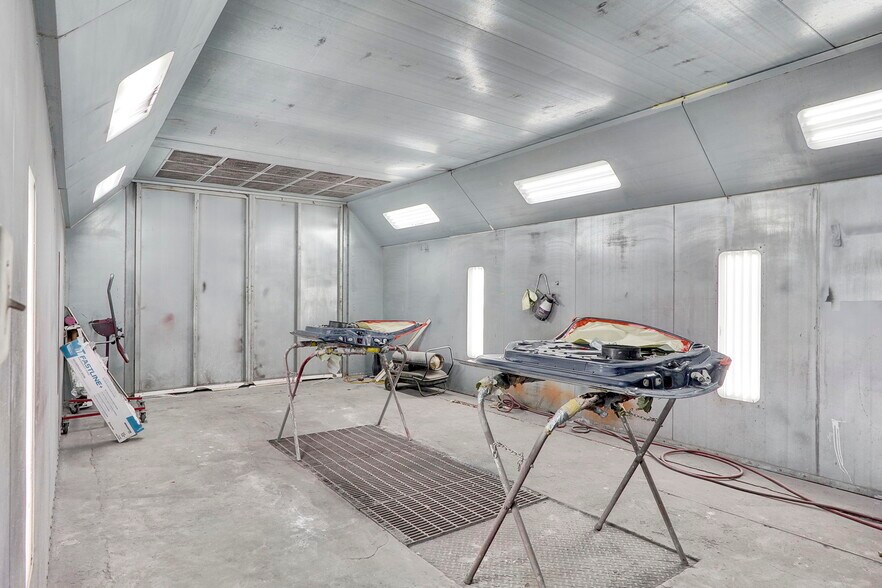 More Photos Of 3595 Broadway, Gary Industrial For Sale