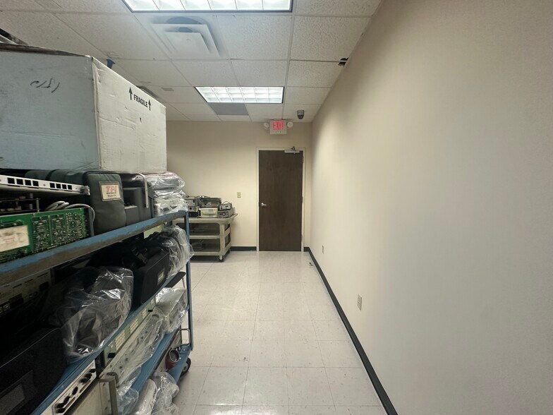 More Photos Of 6525 Shiloh Rd, Alpharetta Office Residential For Sale