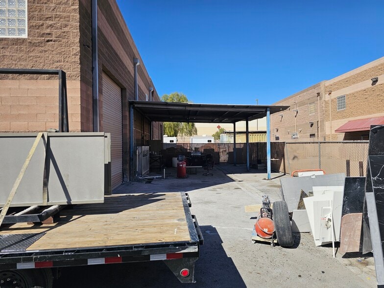 More Photos Of 3030 Marco St, Las Vegas Warehouse For Sale