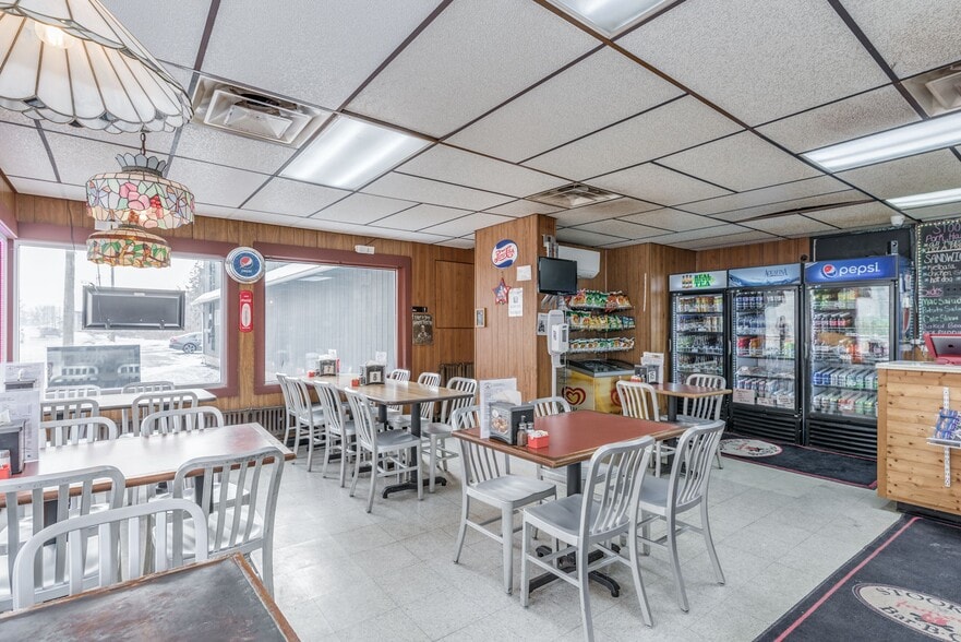 More Photos Of 122 E Poplar St, Nanticoke Restaurant For Sale