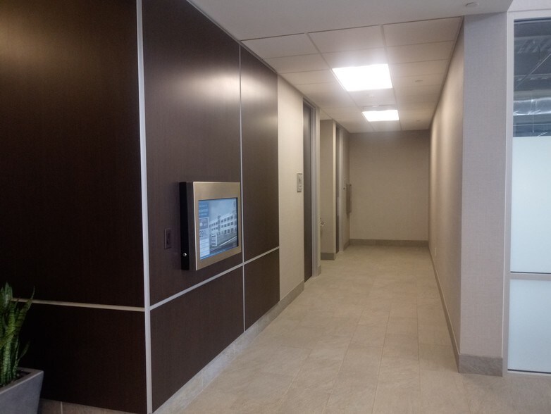 More Photos Of 2051 S Greenhouse Rd, Houston Medical For Lease