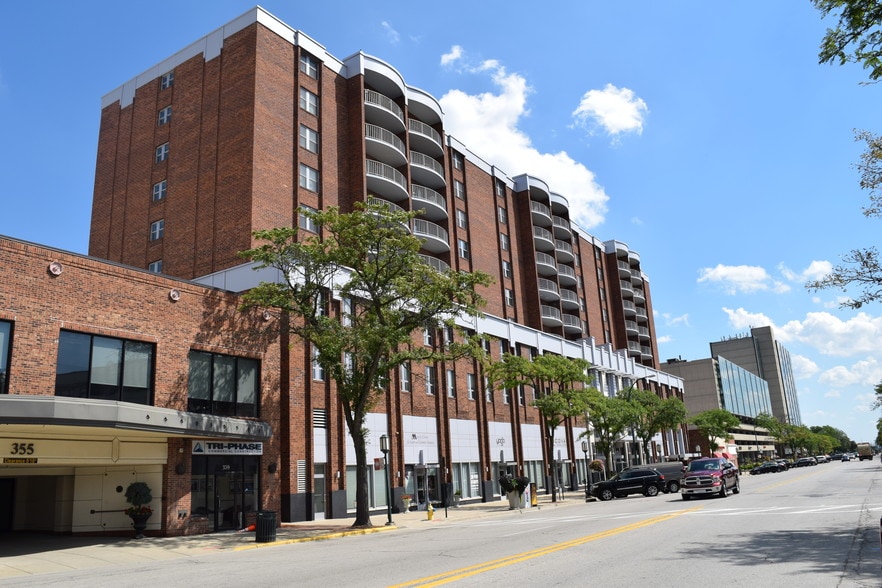 Primary Photo Of 401-411 S Old Woodward Ave, Birmingham Office Residential For Lease