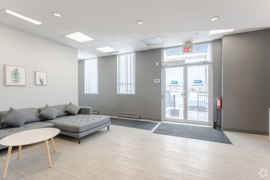 More Photos Of 6757 Northwest Dr, Mississauga Distribution For Lease