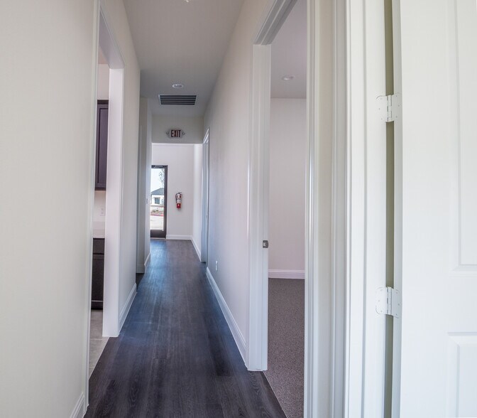 More Photos Of 3951 Alma Rd, McKinney Office For Sale