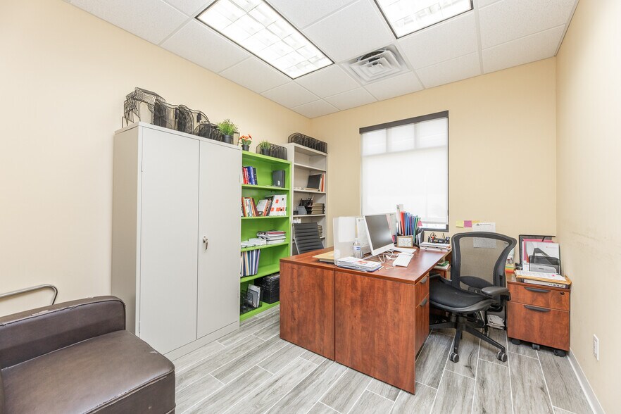 More Photos Of 4634 Riverstone Blvd, Missouri City Medical For Lease