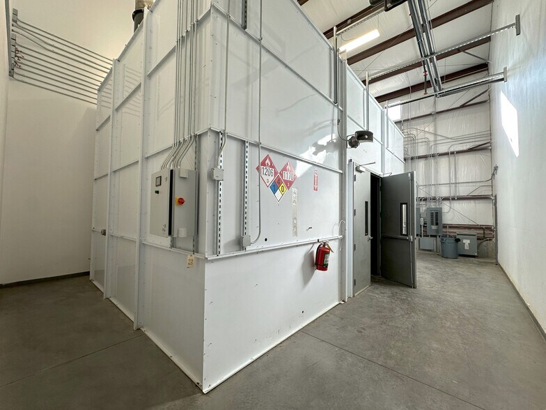 More Photos Of 18668 B50 Rd, Delta Distribution For Lease