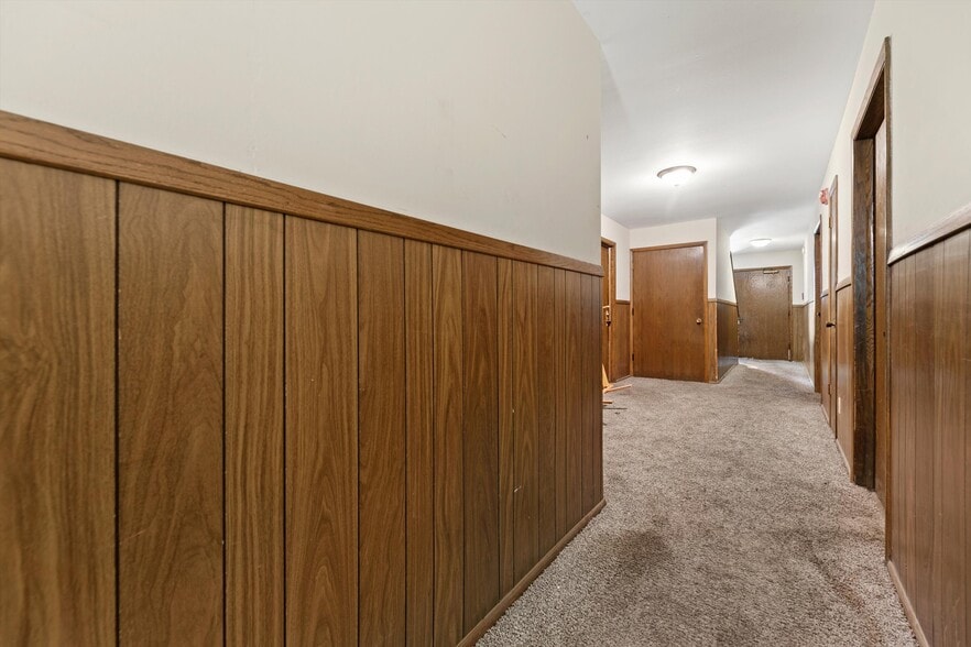 More Photos Of 10112 W Sharon Ln, Milwaukee Apartments For Sale