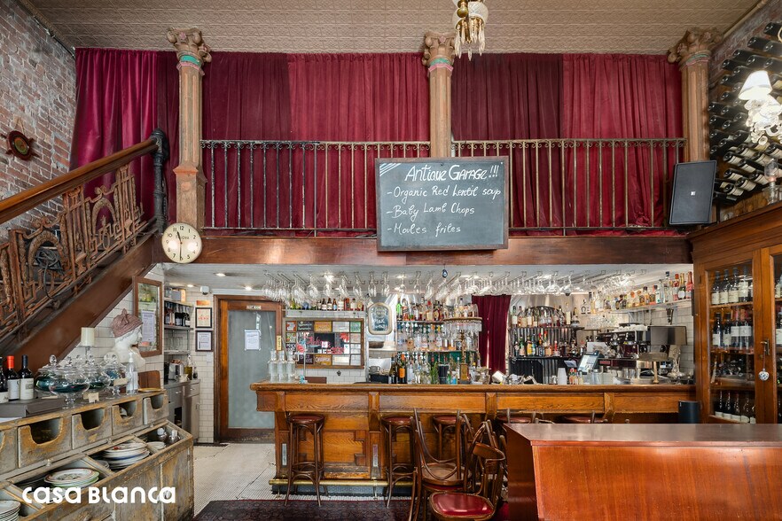More Photos Of 41 Mercer St, New York Restaurant For Sale