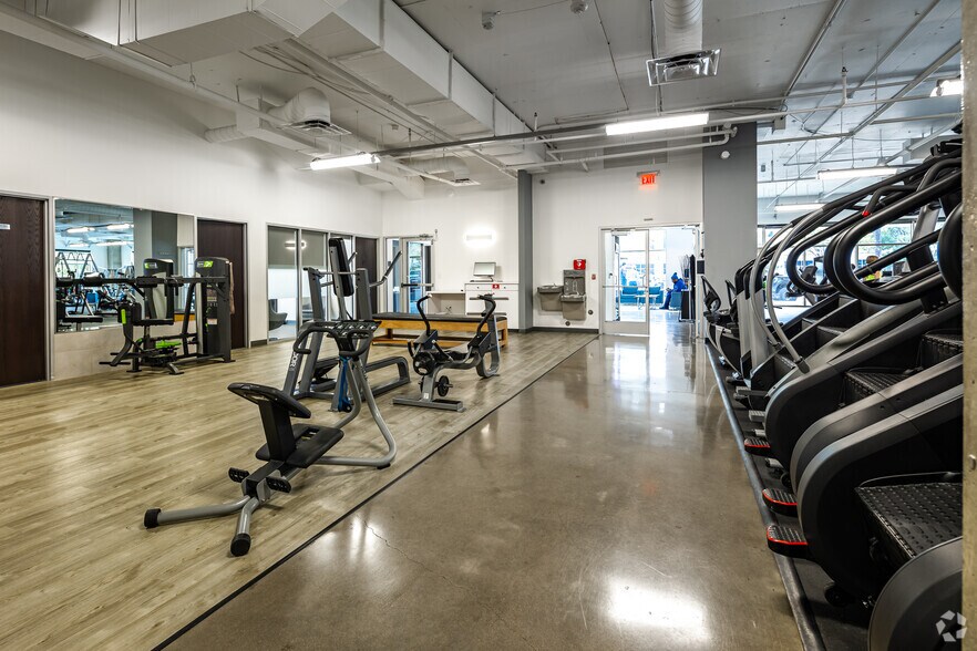 More Photos Of 2500 N Dallas Pky, Plano Office For Lease