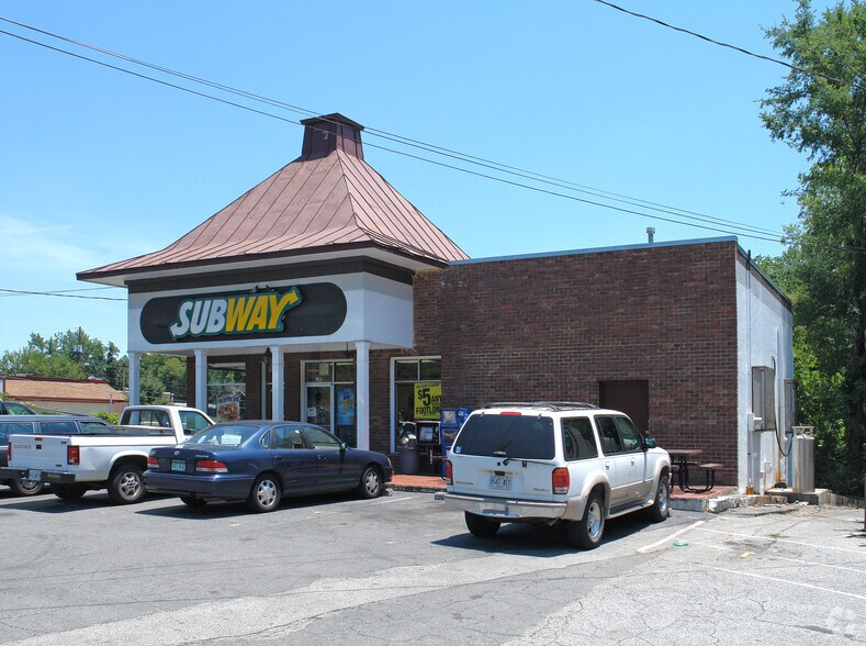 Primary Photo Of 1825 NE Piedmont Ave, Atlanta Fast Food For Lease