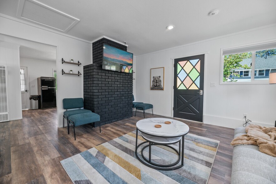 More Photos Of 560 Edgemoor Rd, Big Bear Lake Hotel For Sale