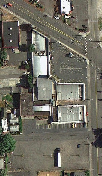 More Photos Of 3504-3536 NE 3rd Ave, Camas General Retail For Sale