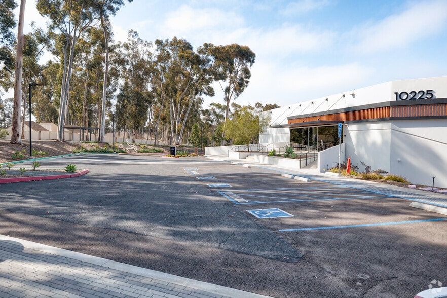 More Photos Of 10225 Willow Creek Rd, San Diego Light Manufacturing For Sale