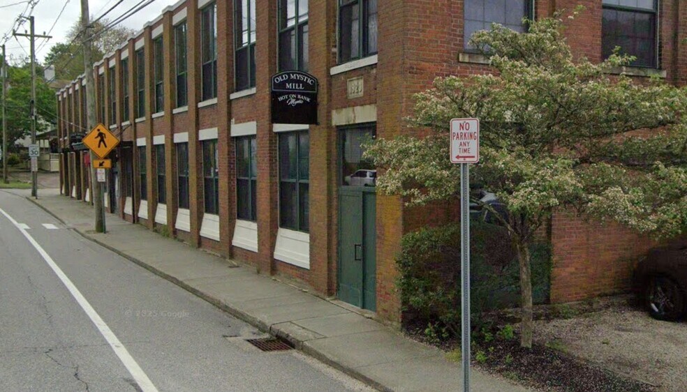 More Photos Of 11 Main St, Mystic Medical For Lease