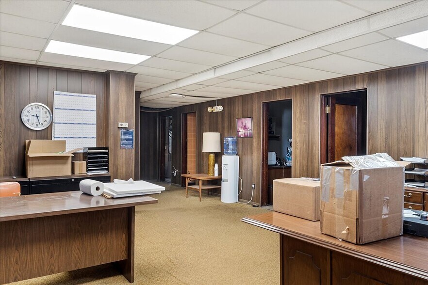 More Photos Of 115 E Mound St, Girard Industrial For Sale