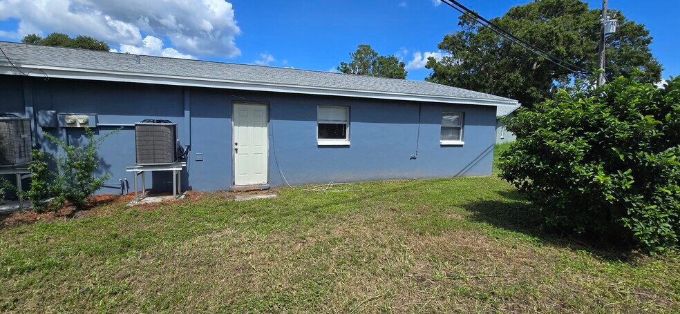 More Photos Of 3404 Dahlia Pl, Largo Apartments For Sale