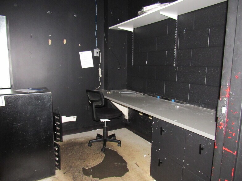 More Photos Of 150 W Dubois Ave, Dubois General Retail For Lease