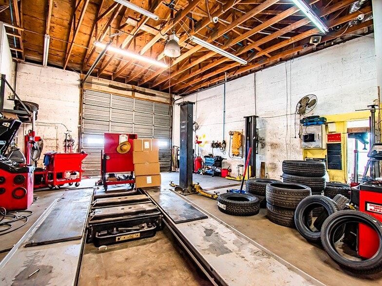 More Photos Of 5720 US Highway 1, Vero Beach Auto Repair For Sale