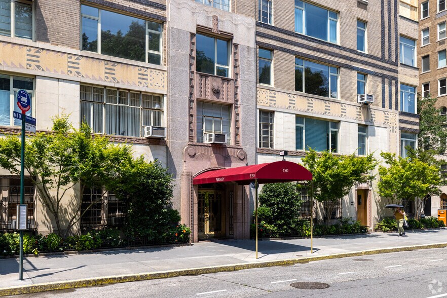 More Photos Of 320 Central Park W, New York Apartments For Lease