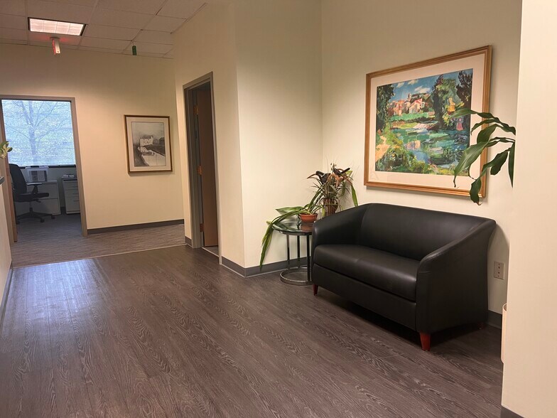 More Photos Of 100 Technology Dr, Trumbull Medical For Lease