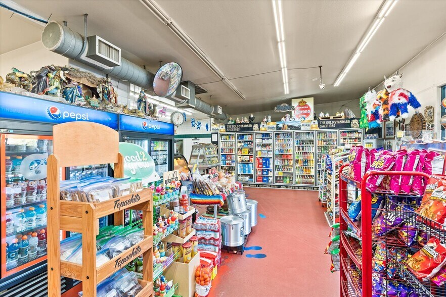 More Photos Of 10448 CA-99, Live Oak Supermarket For Sale