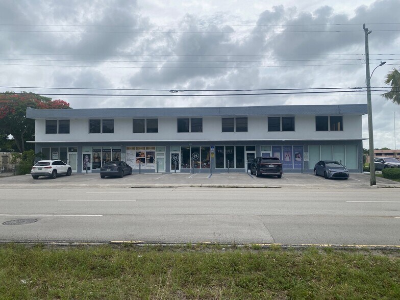 More Photos Of 400 S Dixie Hwy, Hallandale Beach Storefront Retail Office For Lease