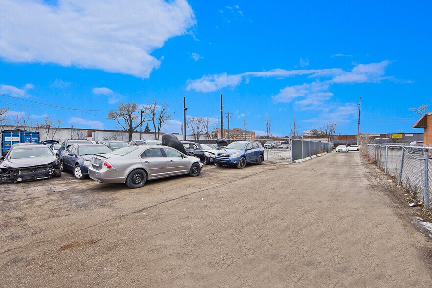 More Photos Of 124 Manville Rd, Toronto Warehouse For Sale