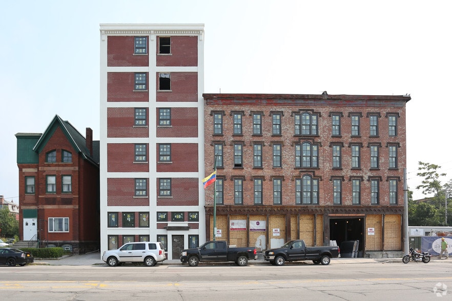 More Photos Of 295 Niagara St, Buffalo Apartments For Lease