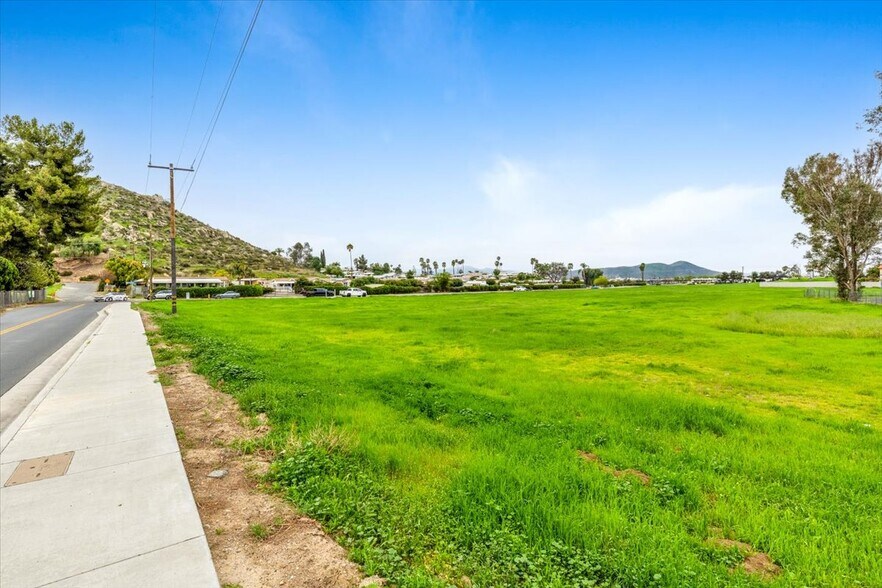 More Photos Of Chambers Street & Buena Vista St, Hemet Land For Sale