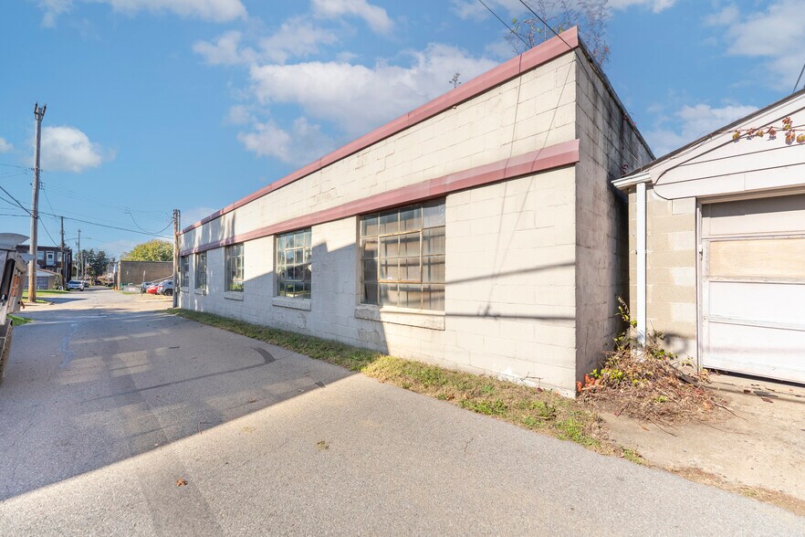 More Photos Of 4913 Grand Ave, Pittsburgh Auto Repair For Sale