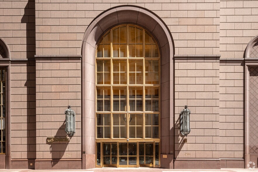 More Photos Of 190 S La Salle St, Chicago Office For Lease