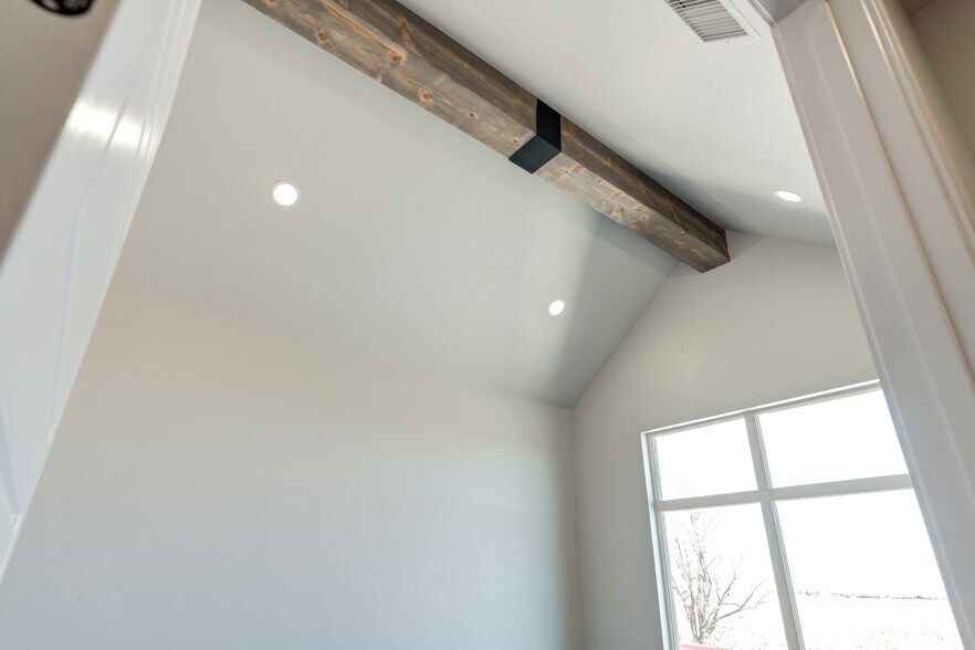 More Photos Of 1418 N Slide Rd, Lubbock Medical For Sale