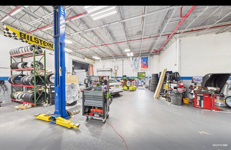 More Photos Of 15-01 Pollitt Dr, Fair Lawn Light Distribution For Lease