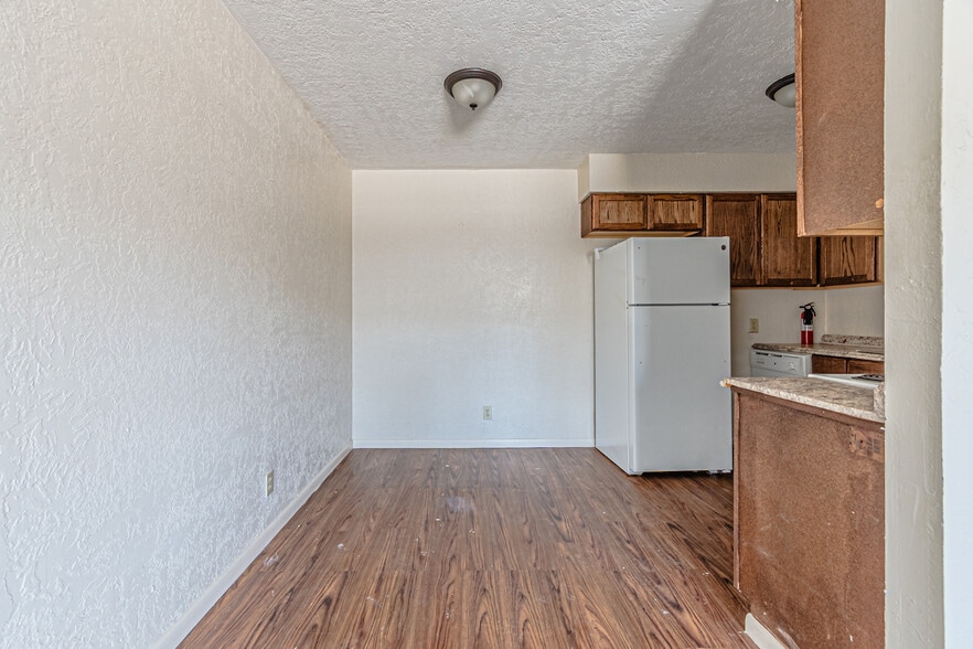 More Photos Of 1621 N 13th St, Frederick Apartments For Sale
