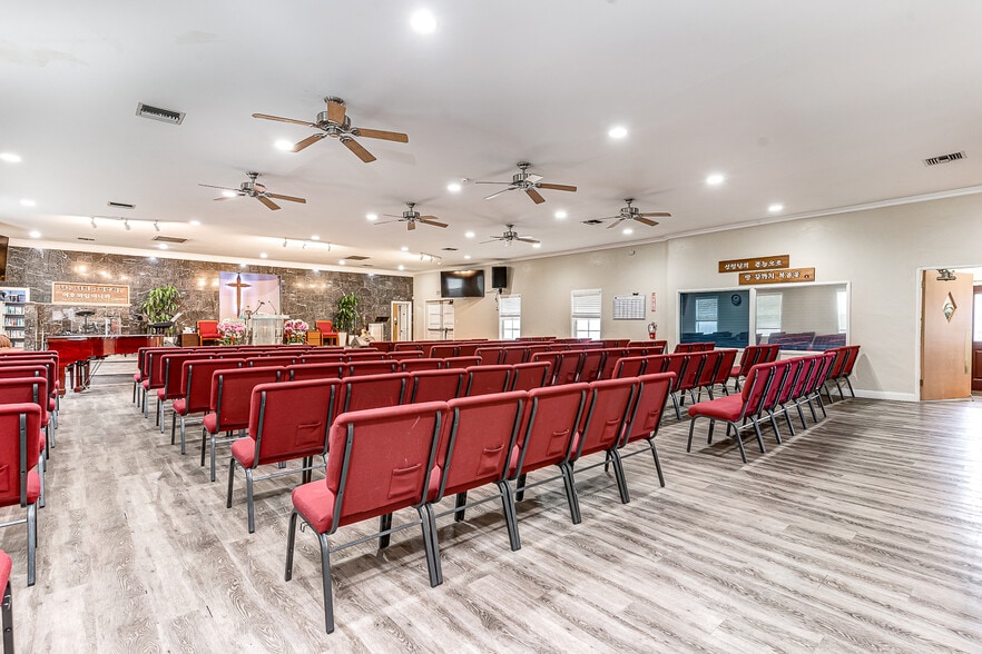 More Photos Of 600 S Towne Ave, Pomona Religious Facility For Sale